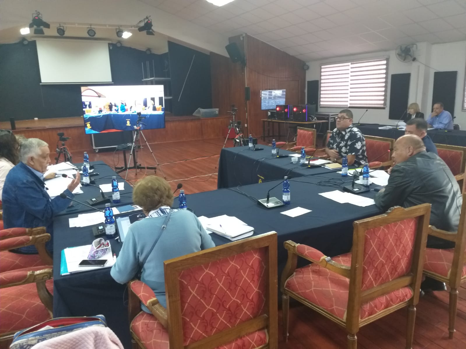Concejo Municipal Aprueba Fondos Para Programas De Educación Y Salud